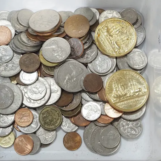 1kg tub of coins