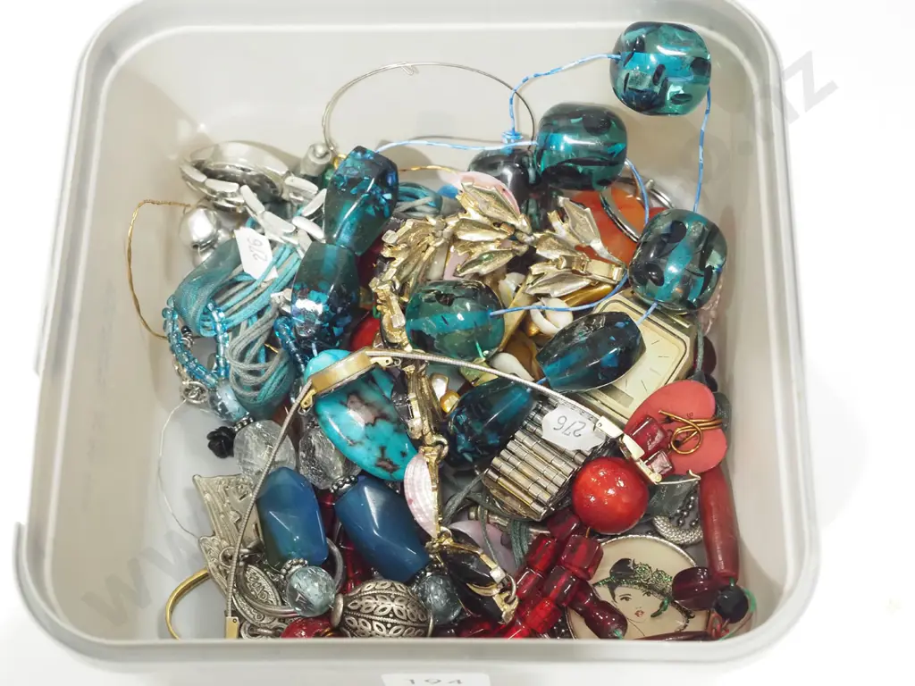 tub of costume jewellery and watches Image 1++