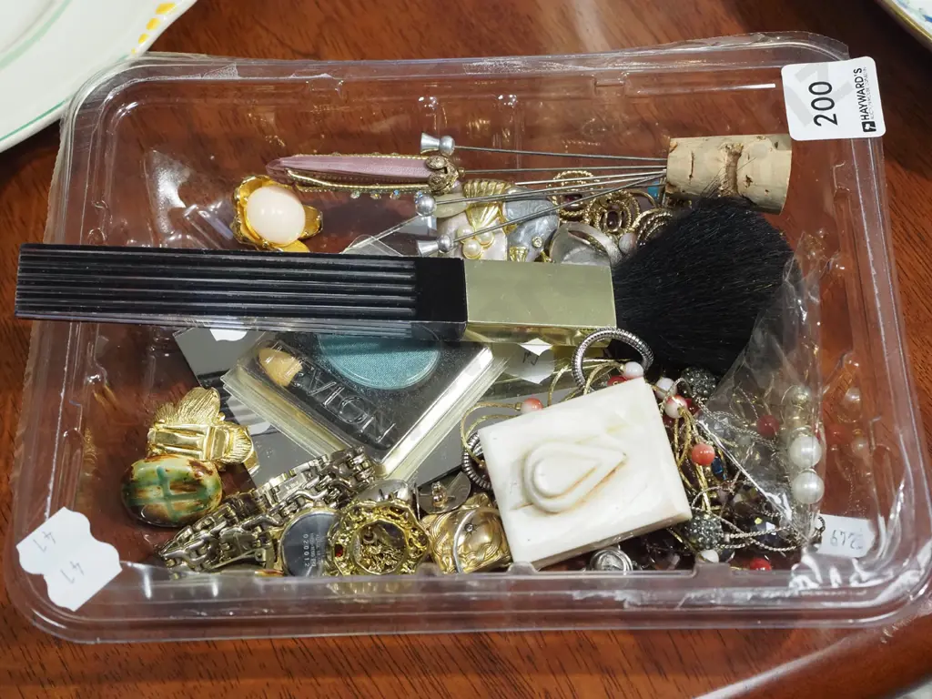 tray; hat pins, necklaces, pendants etc Image 1++