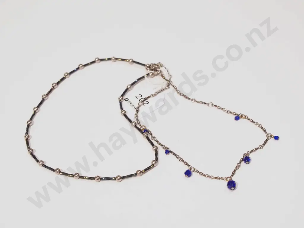2x costume necklaces Image 1++