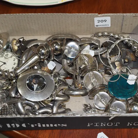 costume jewellery pendants, bracelets, restorers fob watch etc