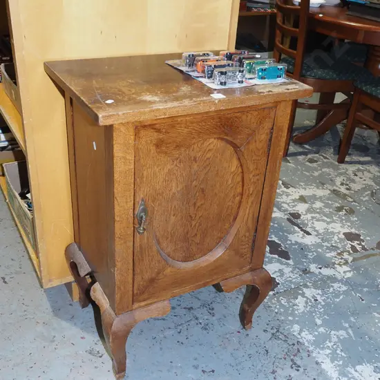 restorer's oak cab leg pot cupboard