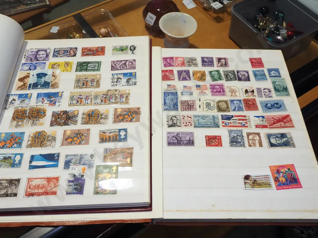 4x stamp albums Image 1++