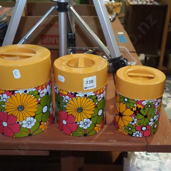 3x graduated tin storage canisters
