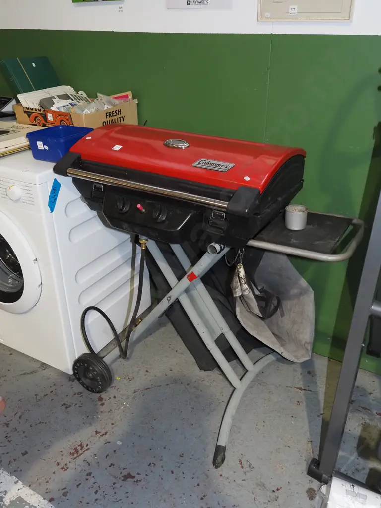 Coleman bbq with collapsable stand and cover Image 1++