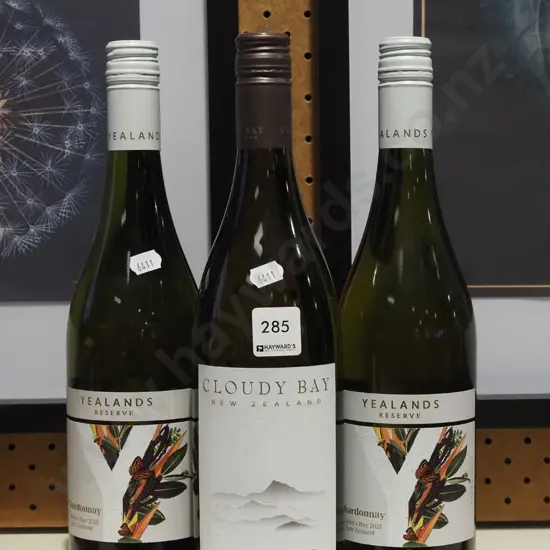 2x bottles of Yealands Reserve chardonnay 2021, Cloudy Bay chardonnay 2017