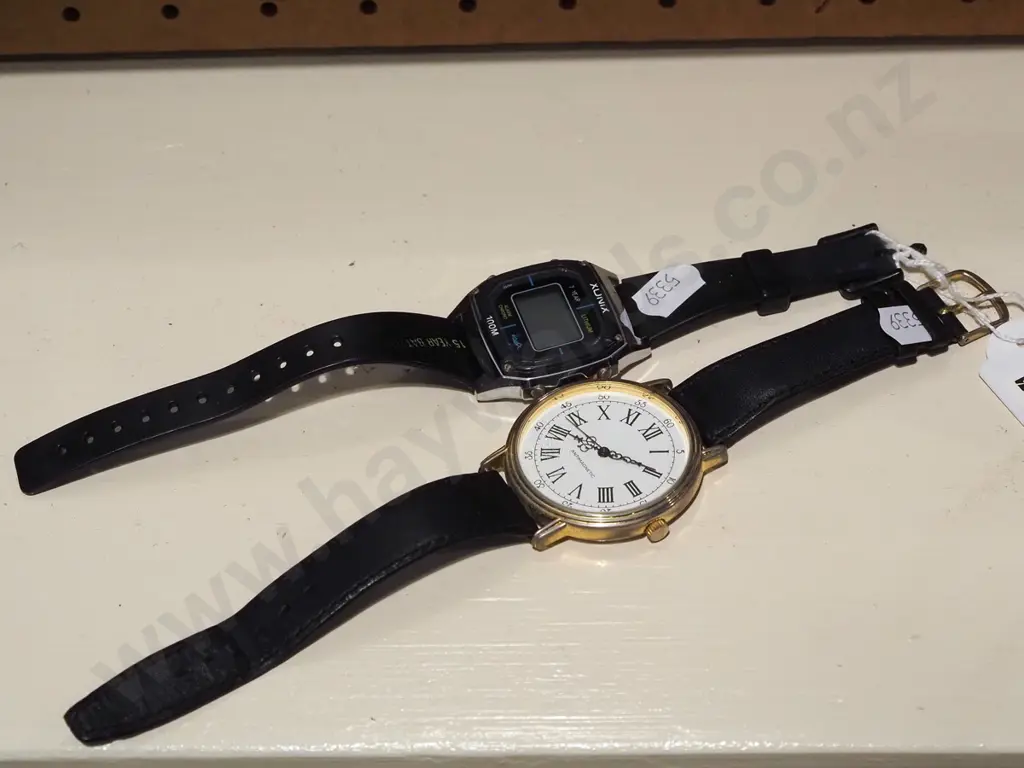 2x wristwatches   Image 1++
