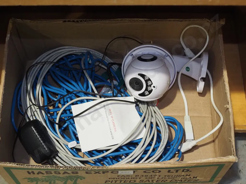 wi-fi security camera, various cables Image 1++