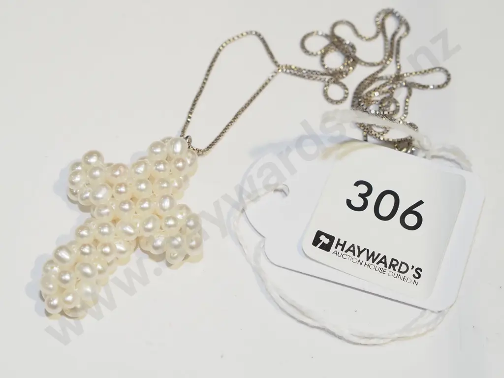 simulated pearl cross on sterling silver box chain Image 1++