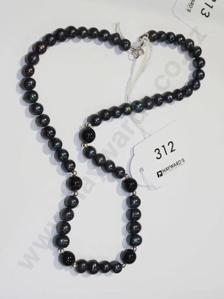 black cultured Chinese pearl necklace w/sterling silver clasp Image 1++