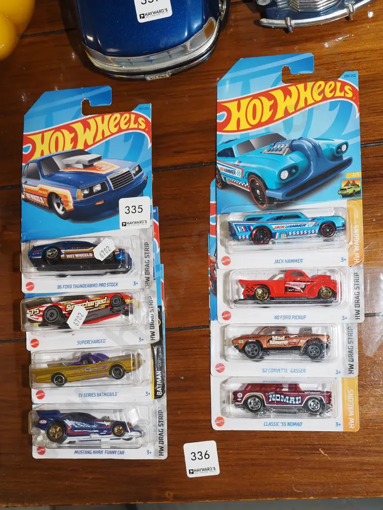 8x as new carded Hotwheels vehicles Image 1++