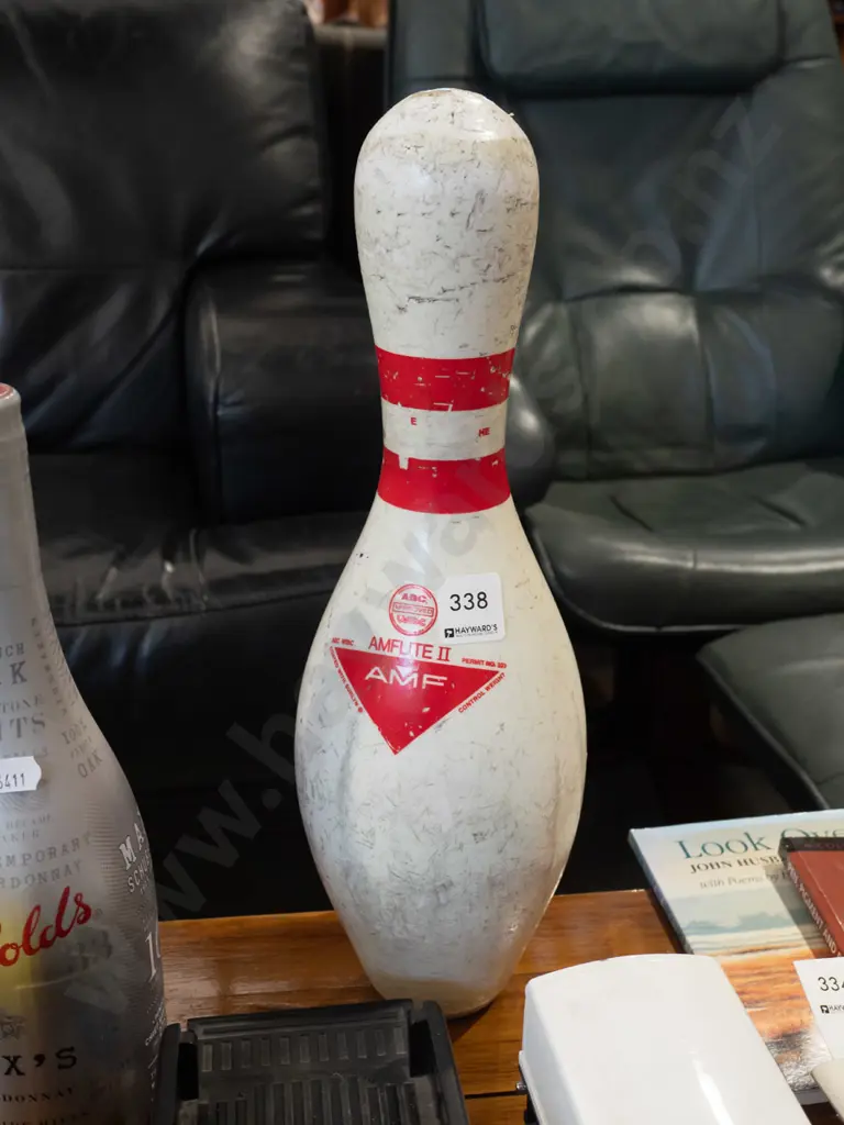 ten-pin bowling pin H-390 Image 1++