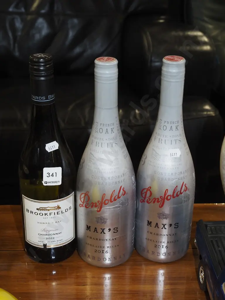 2x bottles of Penfolds chardonnay 2016, 1x Brookfields chardonnay 2020 Image 1++