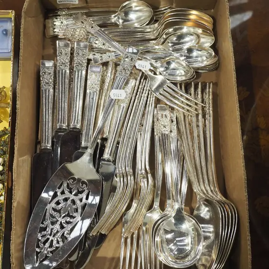 box of cutlery