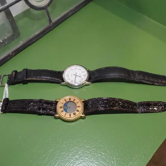 2x wristwatches  