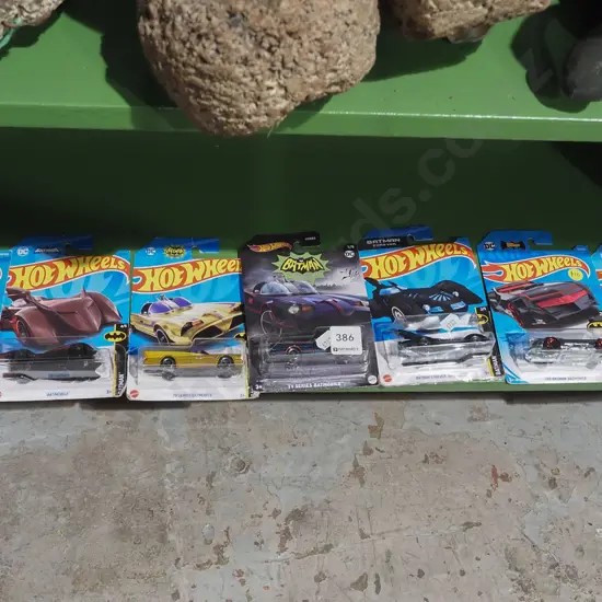 7x as new carded Hotwheels vehicles