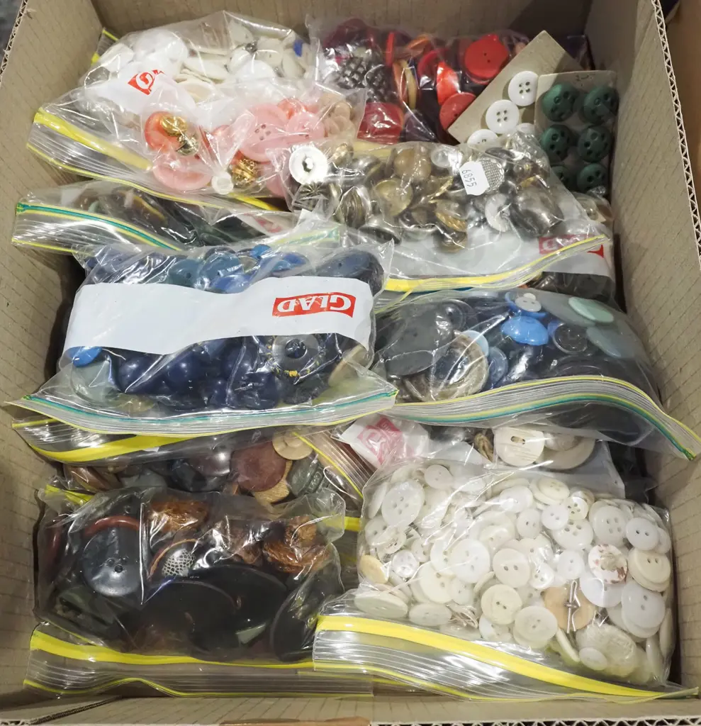 box of buttons Image 1++