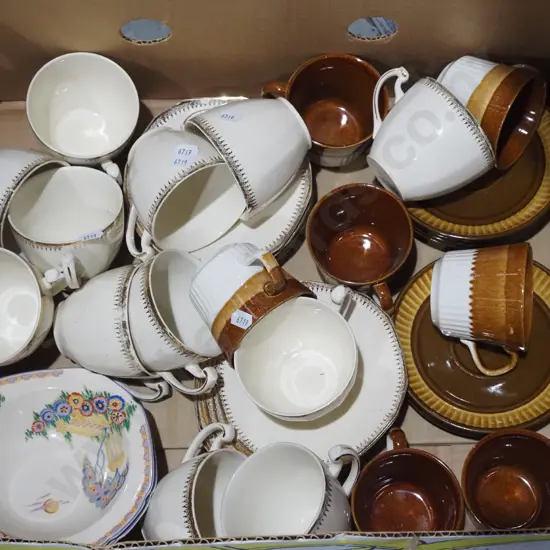 box; Crown Lynn cups and saucers, Maddock sweet dishes etc