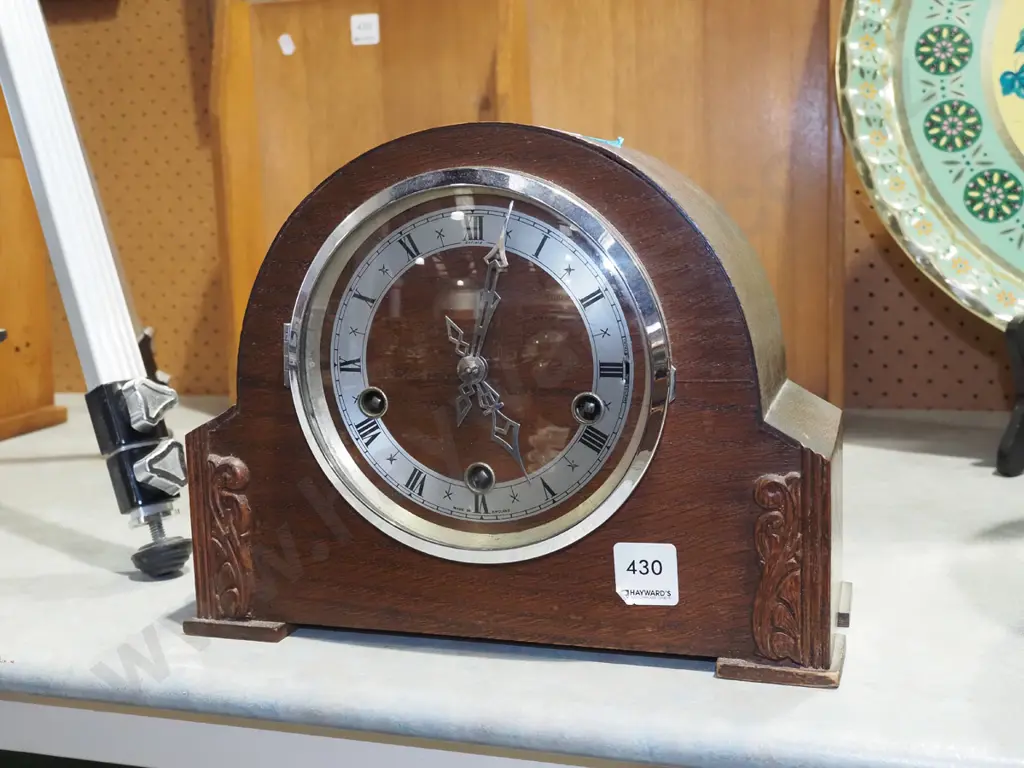 wood cased deco mantle clock - no key Image 1++