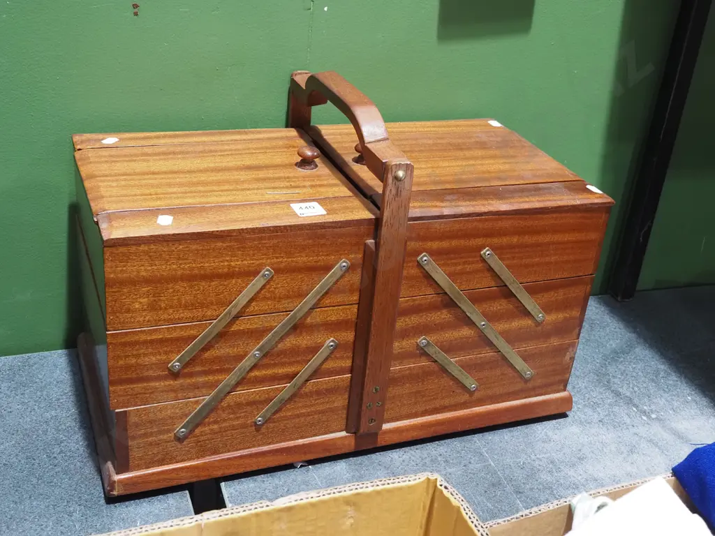 mahogany sewing concertina Image 1++