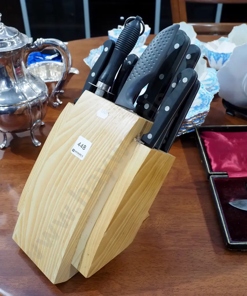 knife block and knives Image 1++
