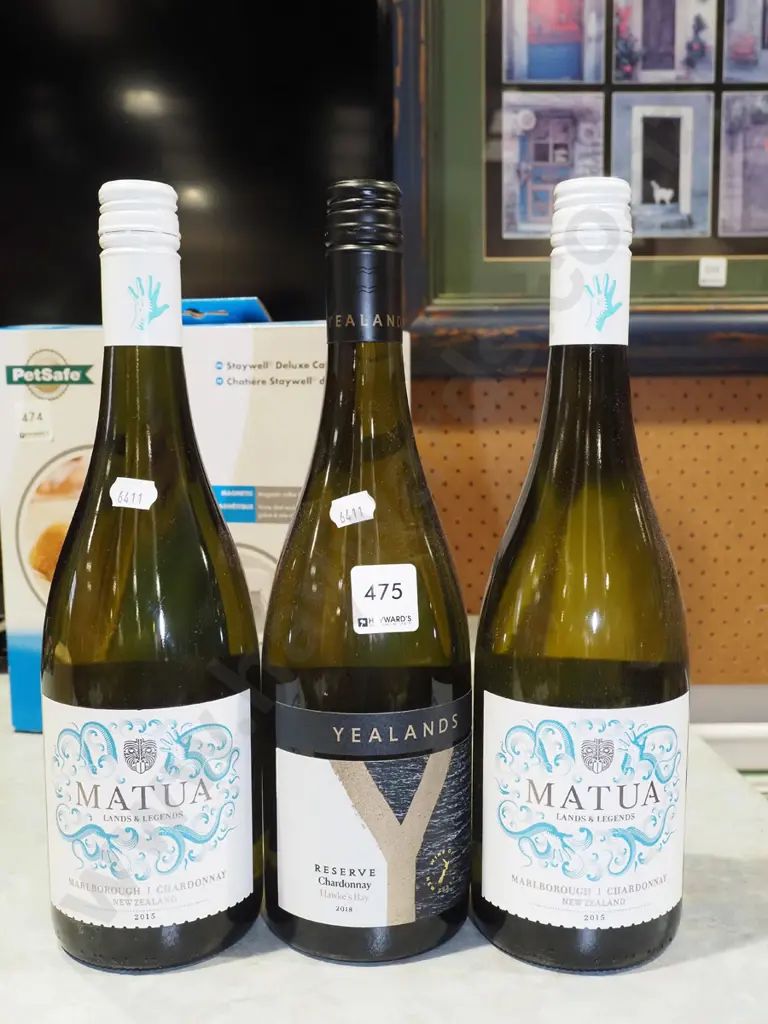 2x bottles of Matua Marlborough chardonnay 2015, Yealands chardonnay 2018 Image 1++