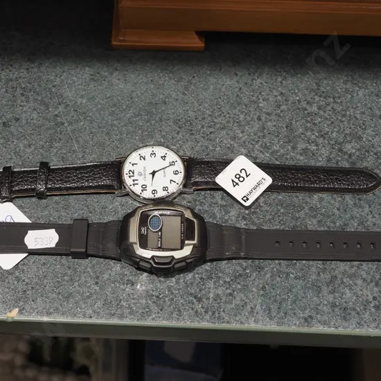2x wristwatches  