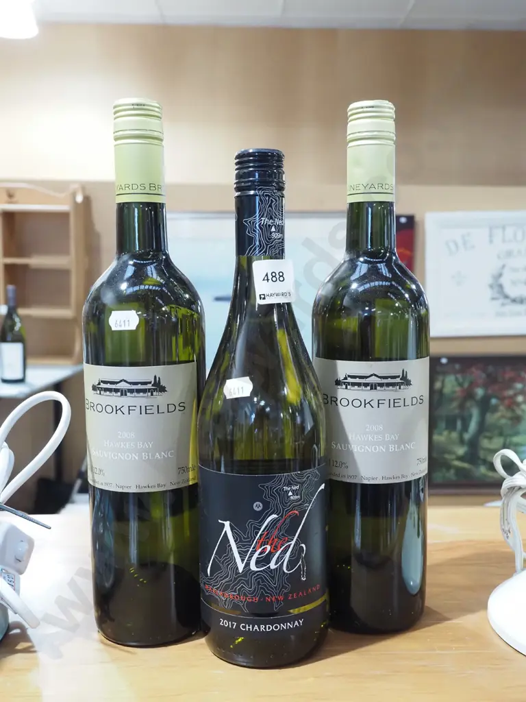 2x bottles of Brookfield sauvignon blanc 2018, 1x The Ned chardonnay 2017 Image 1++