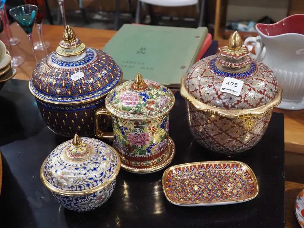 closoinne style canisters, cocoa mug, small dish Canister H180 Image 1++