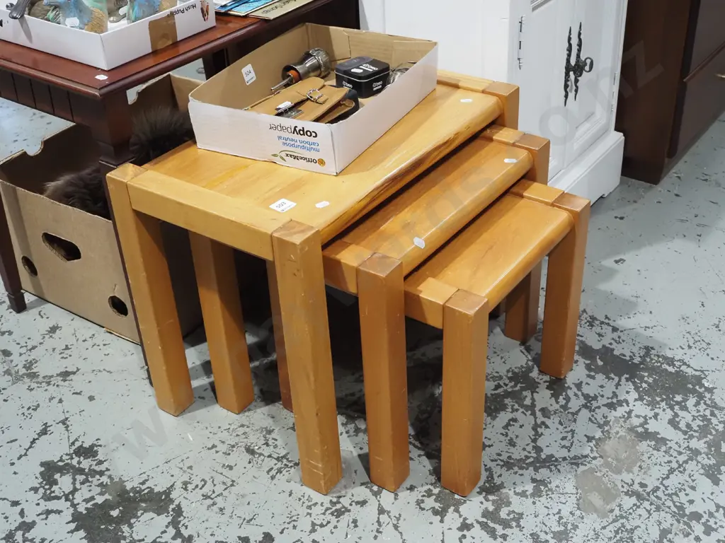 nest of 3 rimu tables Image 1++