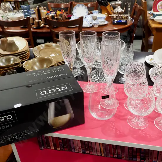 boxed as new Krosno crystal tumblers, 4x champagne flutes, 6x cut crystal goblets