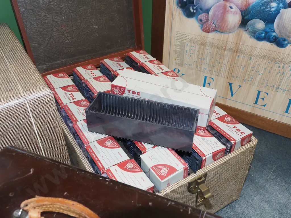 vintage TDC Duo slide projector with hard case, 2 slide storage cases and box of empty slide trays - orange dots Image 1++
