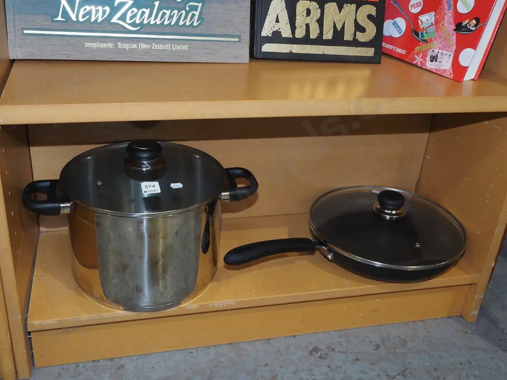 frying pan, glass lidded stock pot Image 1++