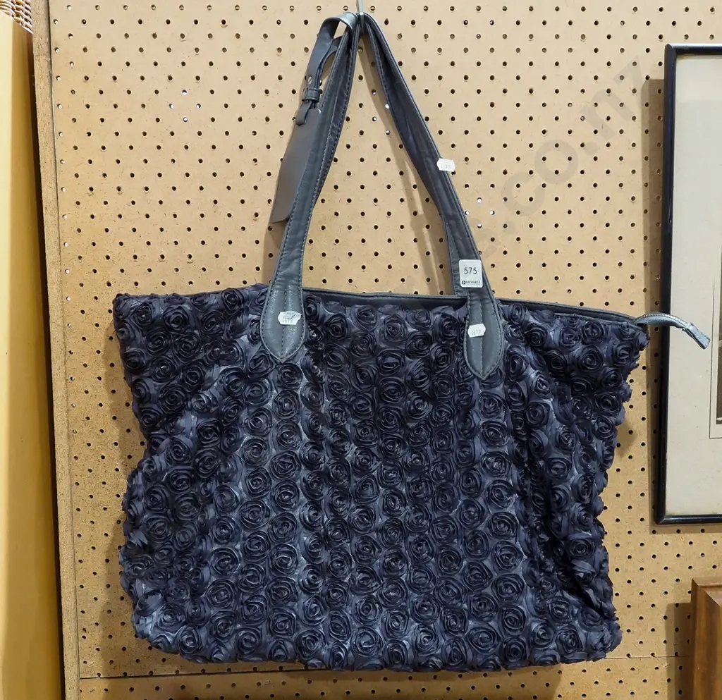 ladies hand bag Image 1++