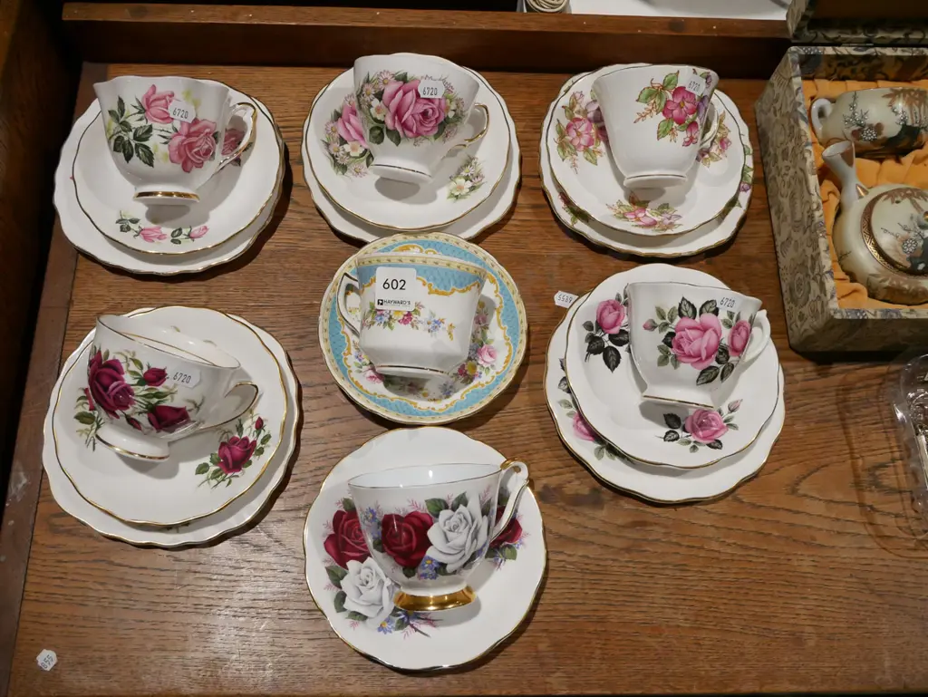 6x trios, Foley Windsor cup and saucer Image 1++