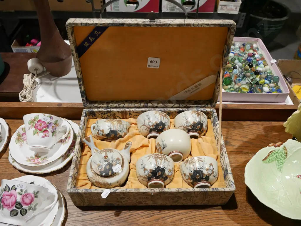 Asian presentation tea set Image 1++