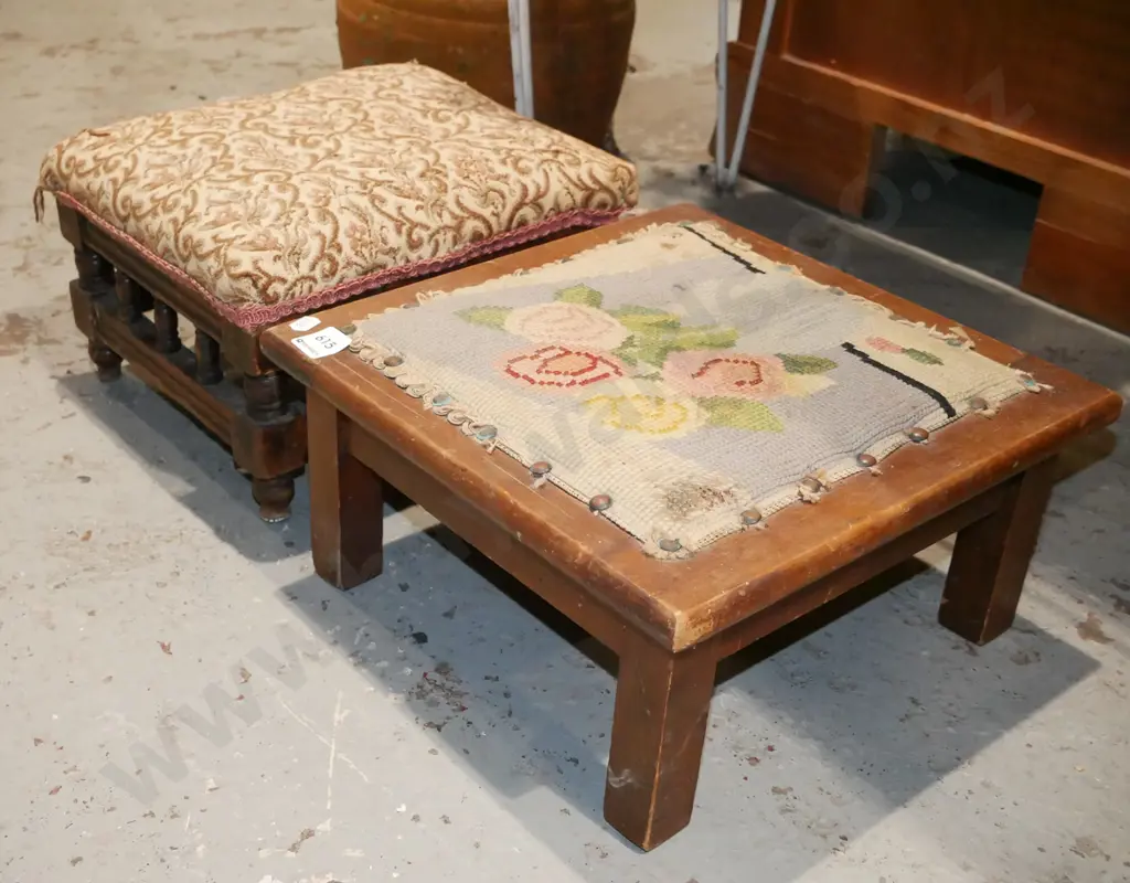 2x footstools Image 1++