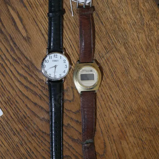 2x wristwatches  