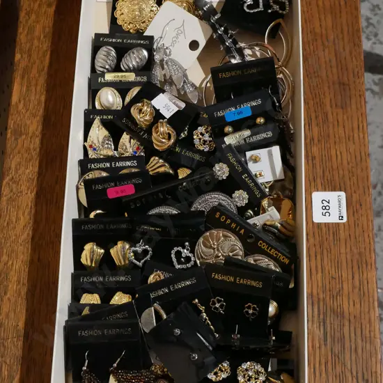 tray of costume jewellery