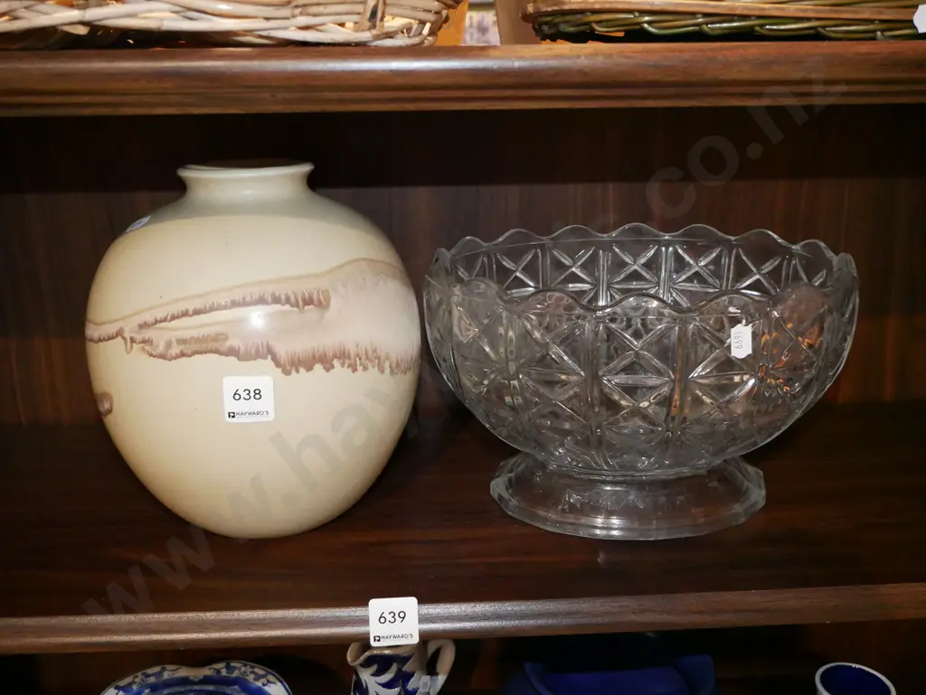 vase, large footed bowl Vase H220 Image 1++