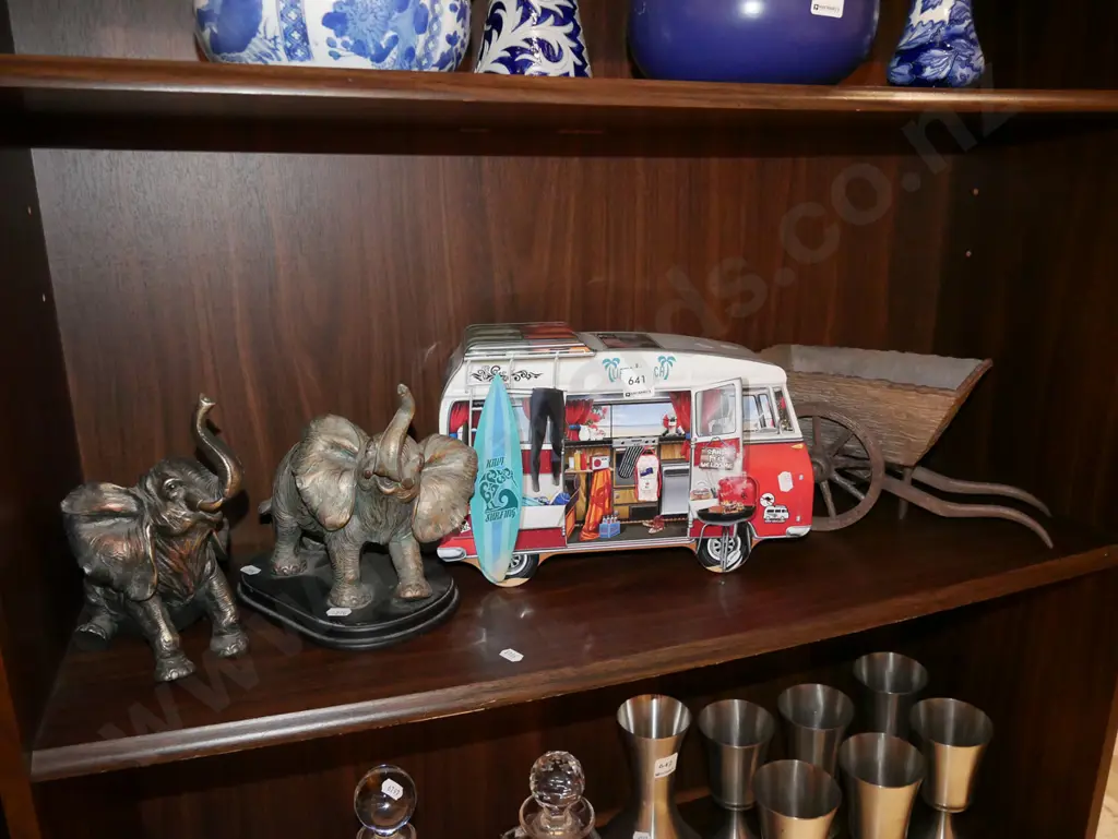 elephant figurines, Kombi tin, restorer's wooden car Image 1++
