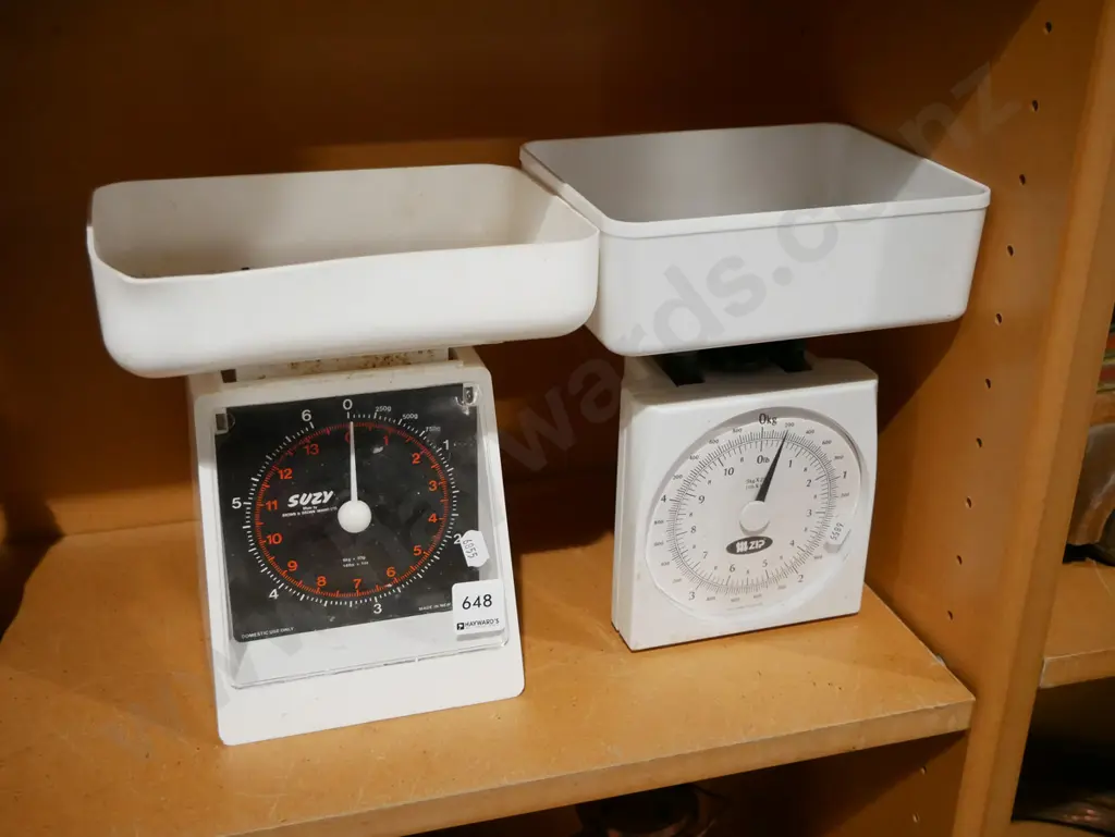 2x kitchen scales Image 1++