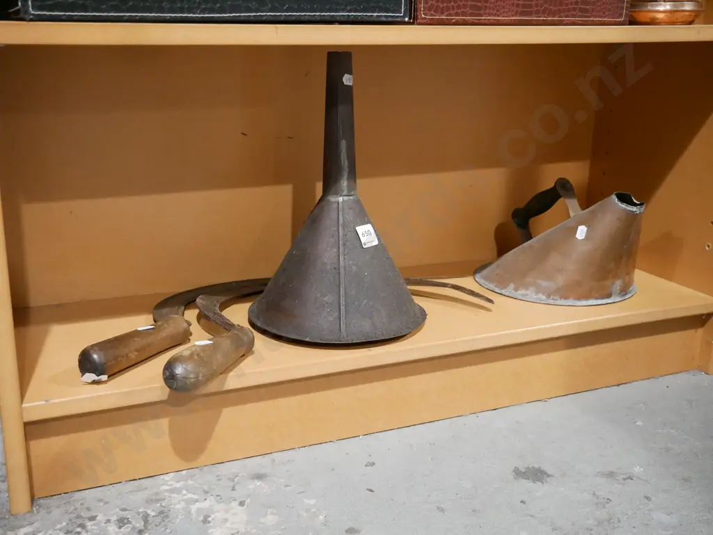 oil funnel, 2x sickles, copper kettle Image 1++
