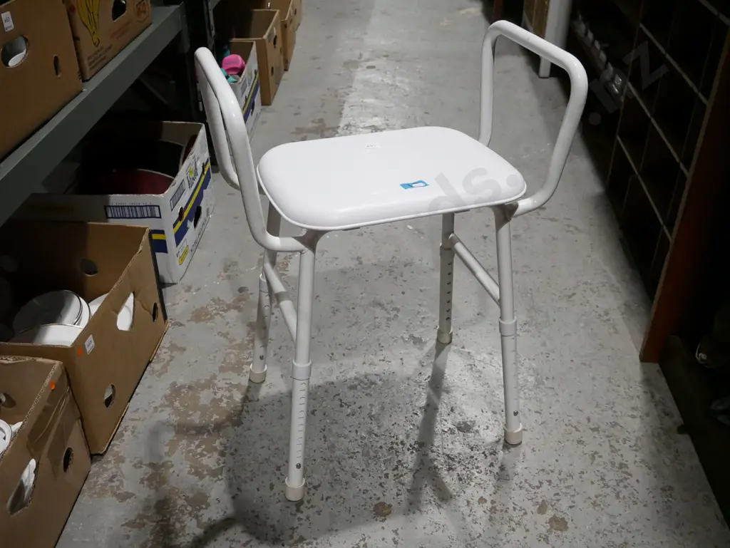 shower stool Image 1++