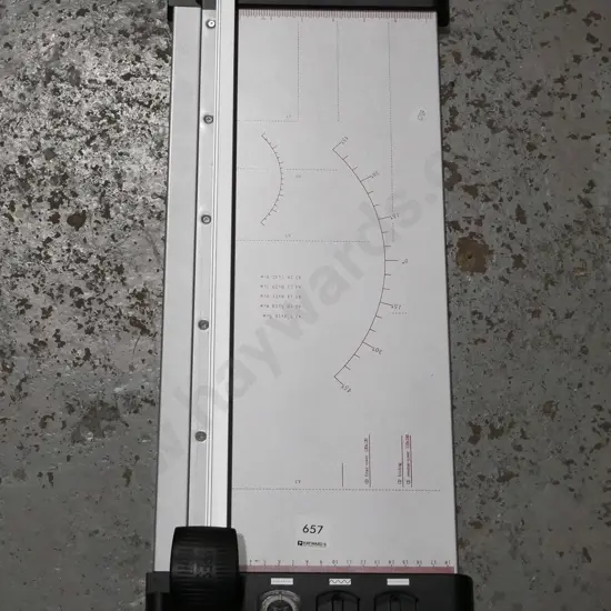 rotary paper trimmer - has glued repair
