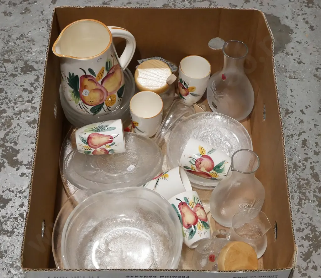 box; jug, ceramic tumblers, glass bowls etc Image 1++
