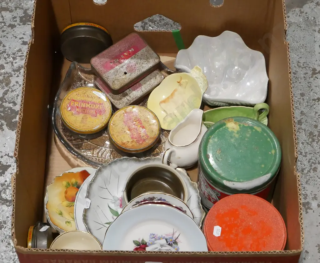 box; honey tins, plates, tobacco tins etc Image 1++