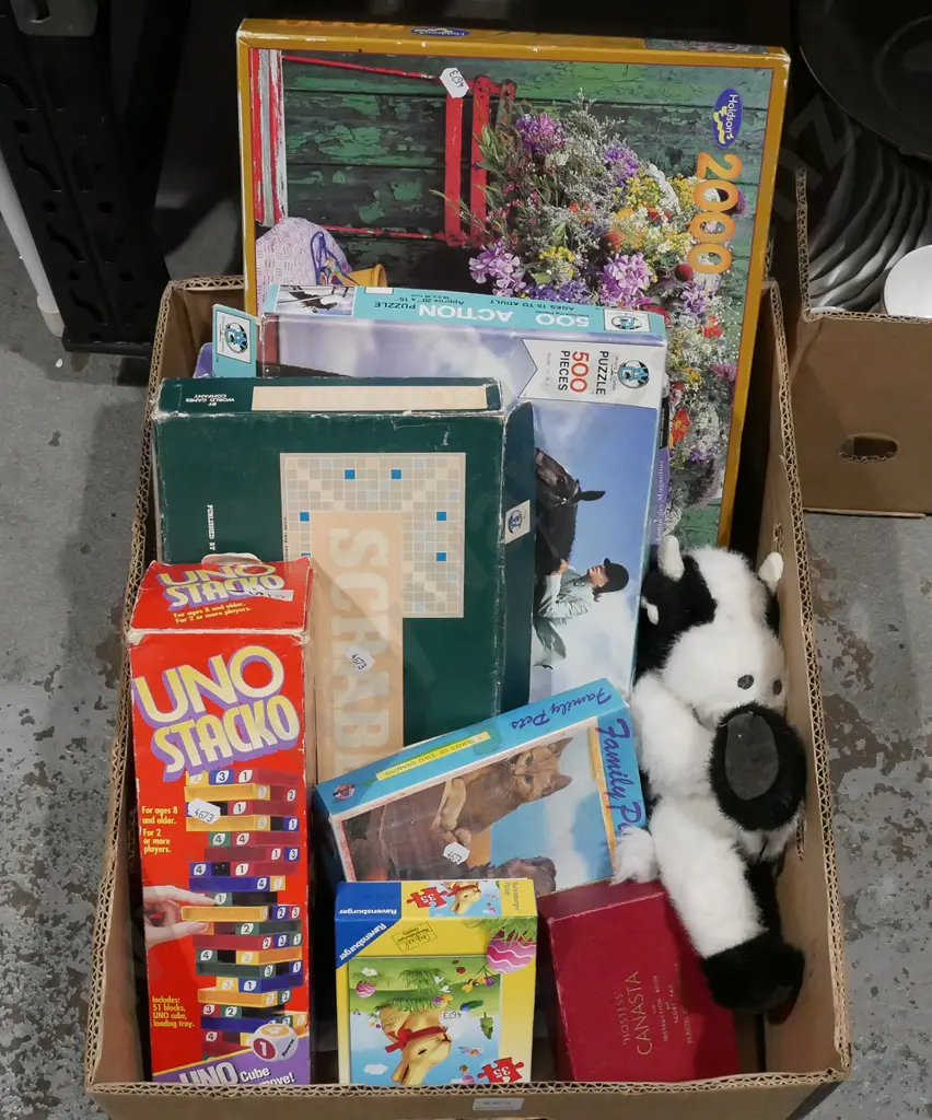 box; puzzles, board games, soft toy etc Image 1++
