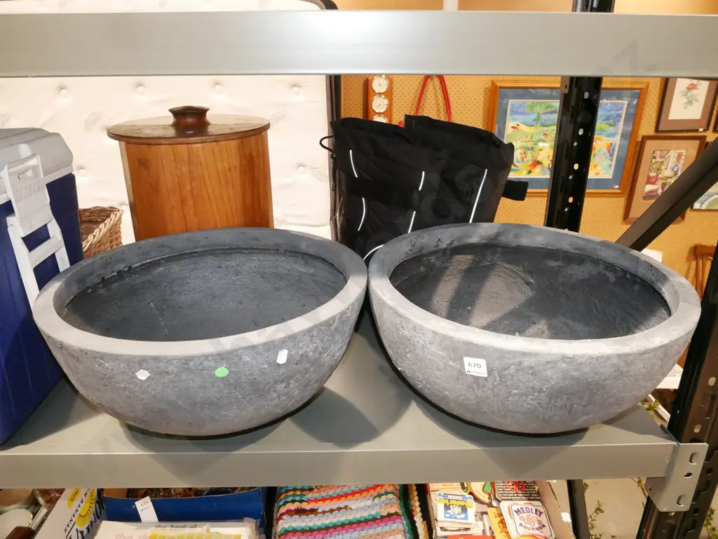 2x composite faux stone bowl garden planters Diam435 Image 1++