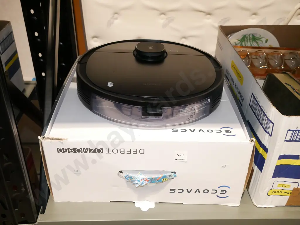Ecovacs Deebot Ozmo 950 robot vacuum cleaner Image 1++